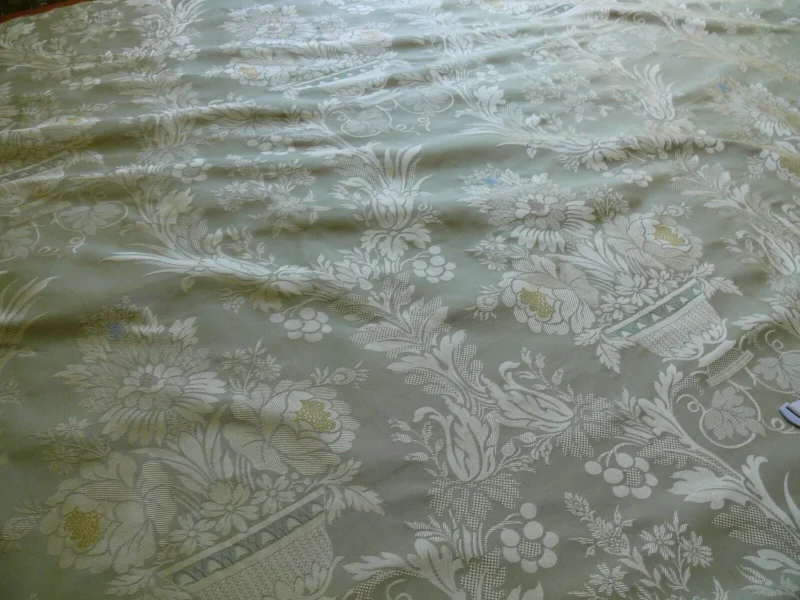 P1260131 HiEnd 100% silk Damask Lisere Rose Urn Renaissance "palm" Light Green Yellow Pink Blue Neoclassical