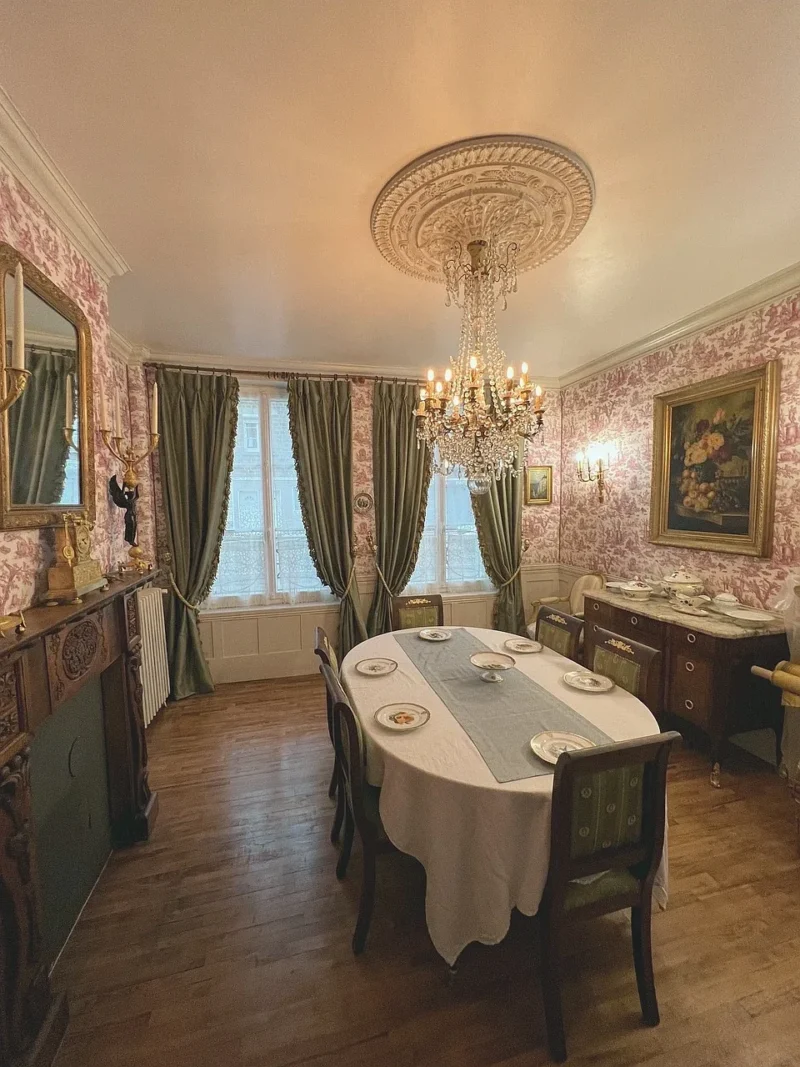 IMG_2056 100% Silk Jacquard Dashed Square Texture "goldspun" Gold Plaid