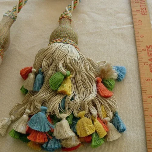 SCALAMANDRE LYON 100%SILK DOUBLE TASSEL TIEBACK CORAL GREEN YW SCALAMANDRE LYON 100%SILK DOUBLE TASSEL TIEBACK CORAL GREEN YW