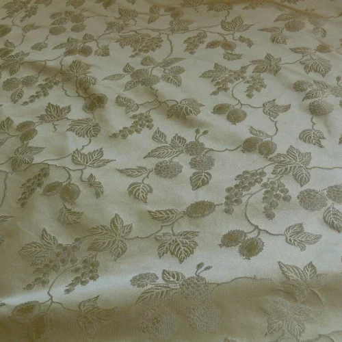 100% SILK DAMASK SUMMER BERRY VINE CREAM NIMBUS 100% SILK DAMASK SUMMER BERRY VINE CREAM NIMBUS