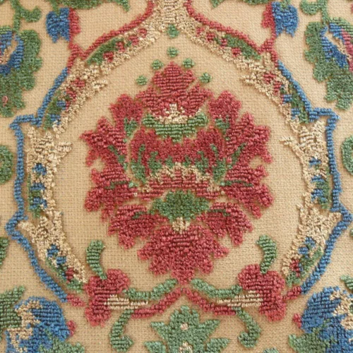 BTY KRAVET COUTURE GLYCINE 100%LINEN VELVET RED BURGUNDY RENAISS BTY KRAVET COUTURE GLYCINE 100%LINEN VELVET RED BURGUNDY RENAISS
