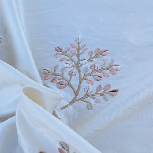 2.5Y Kravet Silk Dupioni Embroidery White Pink Sprig MSRP USD 100+/Y Minor defects
