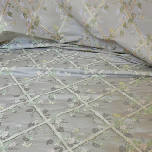 SCALAMANDRE BUTTERFLY & TRELLIS SILK LAMPAS PALE LAVENDAR MSRP SCALAMANDRE BUTTERFLY & TRELLIS SILK LAMPAS PALE LAVENDAR MSRP