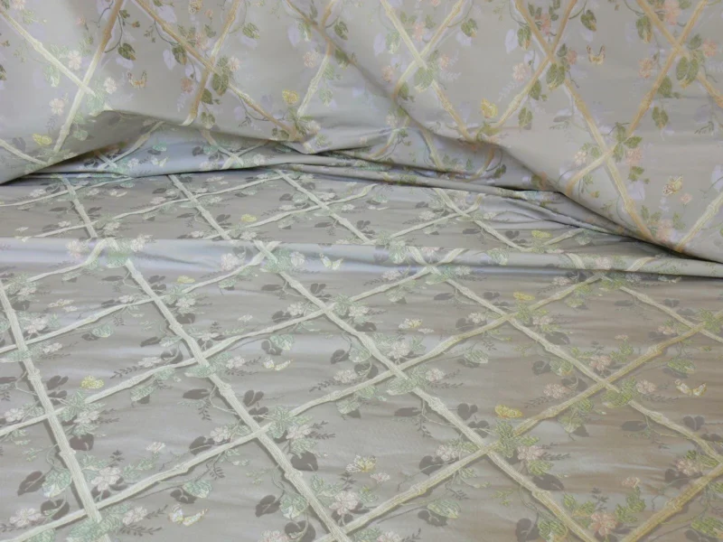 SCALAMANDRE BUTTERFLY & TRELLIS SILK LAMPAS PALE LAVENDAR MSRP SCALAMANDRE BUTTERFLY & TRELLIS SILK LAMPAS PALE LAVENDAR MSRP