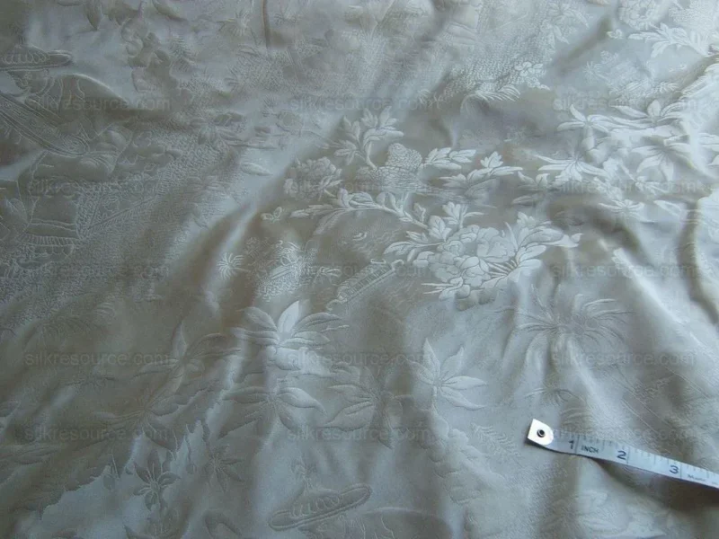 DSCF4921.jpg 100%silk Chinoisery Music Garden Toile "pearl" Pearly White Superb Quality