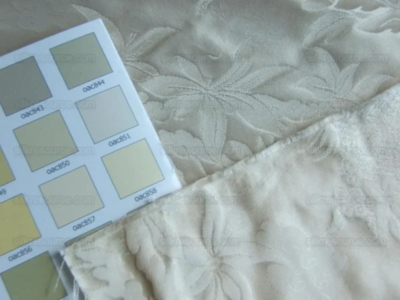 DSCF4923.jpg 100%silk Chinoisery Music Garden Toile "pearl" Pearly White Superb Quality