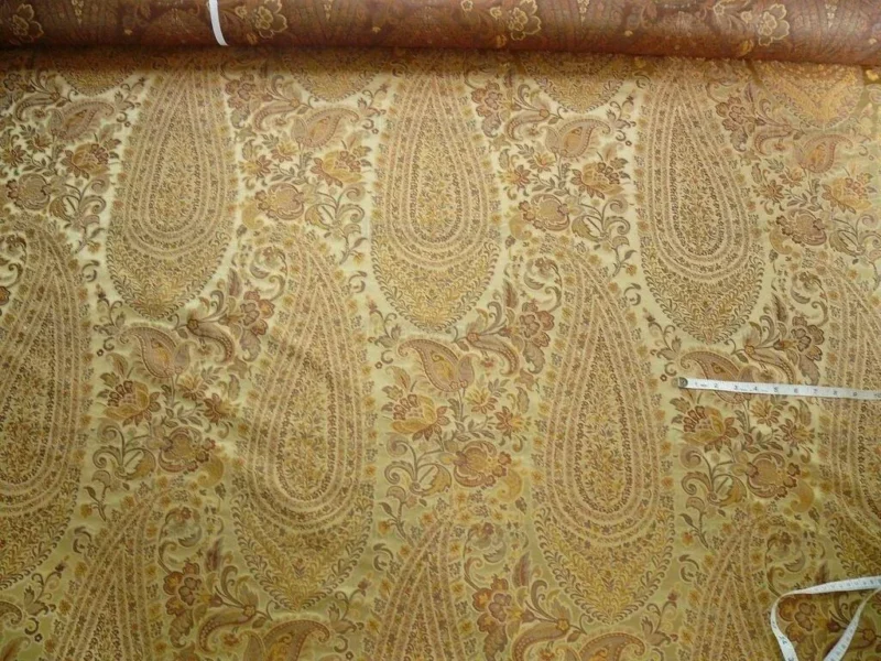 P1110503.jpg Bty Fab 100% Silk Lampas Cashmere Paisley "straw" Gold MSRP USD200+/yard