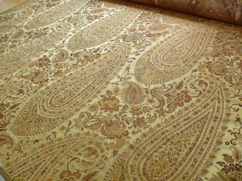 P1110508.jpg Bty Fab 100% Silk Lampas Cashmere Paisley "straw" Gold MSRP USD200+/yard