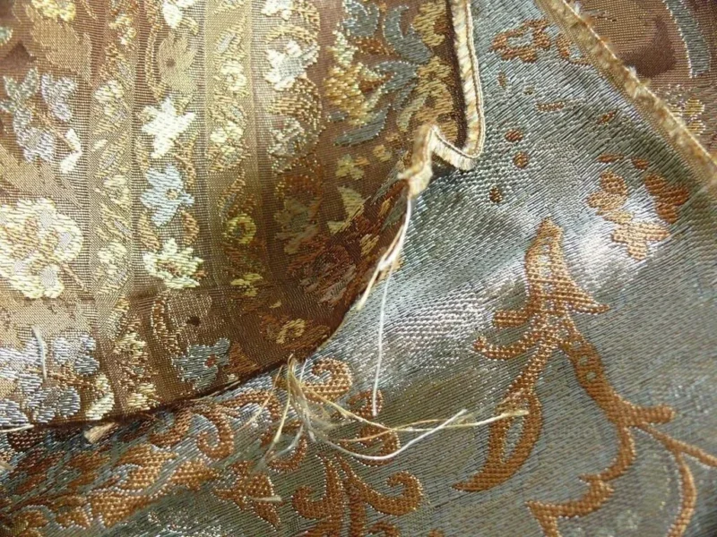P1110520.jpg Bty Fab 100% Silk Lampas Cashmere Paisley "sumatra" Brown MSRP USD200+/yard