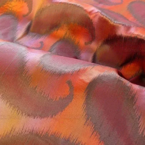 100% SILK JACQUARD HAZY PAISLEY IKAT "MOROCCO" RED 100% SILK JACQUARD HAZY PAISLEY IKAT "MOROCCO" RED