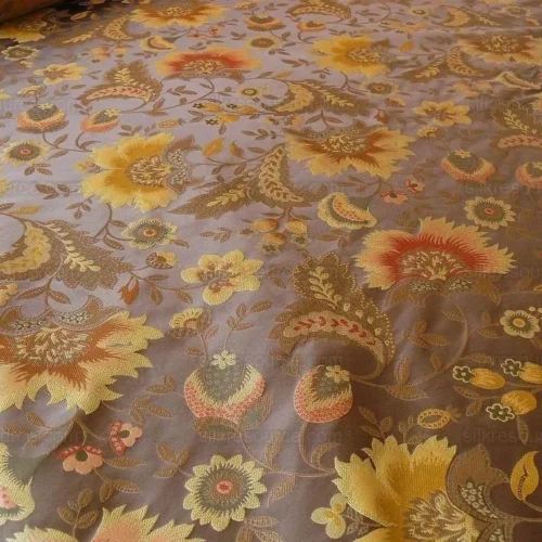 100% SILK LAMPAS SPRING GARLAND "CHOCOLATE" BROWN 100% SILK LAMPAS SPRING GARLAND "CHOCOLATE" BROWN