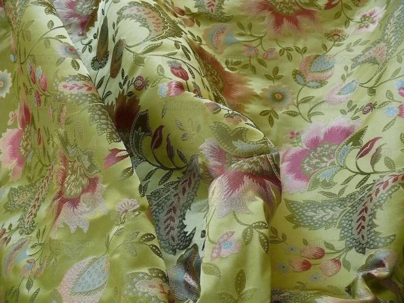 100% SILK LAMPAS SPRING GARLAND "SPRING" GREEN 100% SILK LAMPAS SPRING GARLAND "SPRING" GREEN