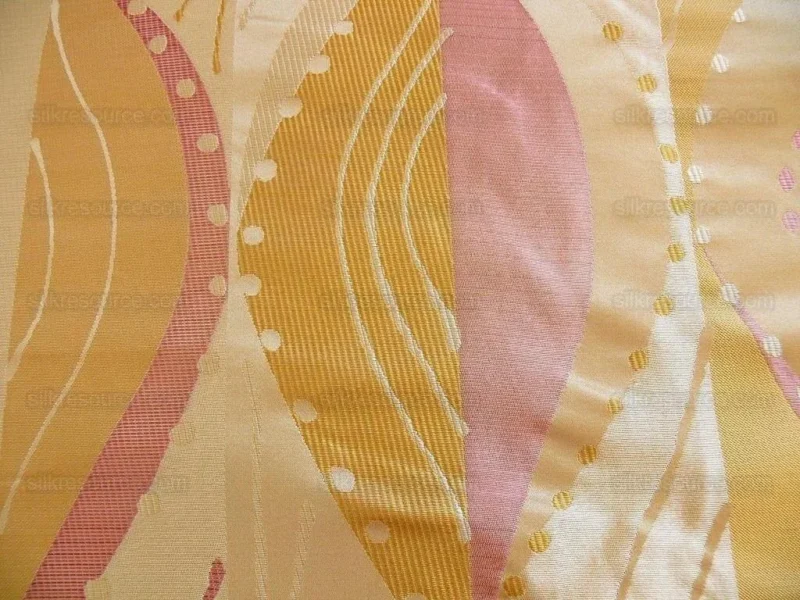 100% SILK LAMPAS MUSIC NOTE "TULIP" PINK 100% SILK LAMPAS MUSIC NOTE "TULIP" PINK