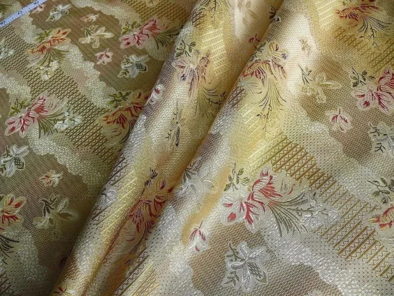 P1230561.jpg 100%silk Lampas Garden Trail French Lace Creamy Gold MSRP USD 300+