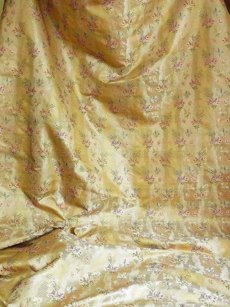 P1230580.jpg 100%silk Lampas Garden Trail French Lace Creamy Gold MSRP USD 300+