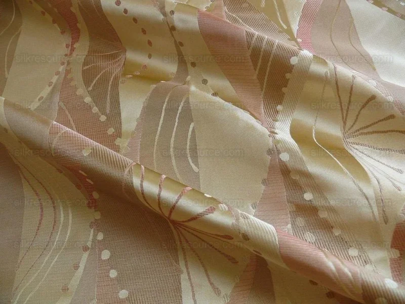 100% SILK LAMPAS MUSIC NOTE "PINK DUST" ECRU 100% SILK LAMPAS MUSIC NOTE "PINK DUST" ECRU