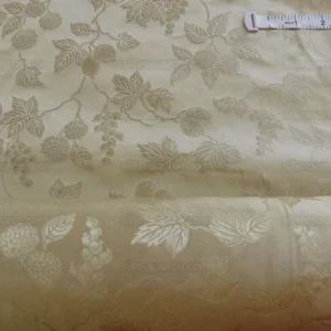 P1250006.jpg 100% Silk Damask Summer Berry on Vine Cream Nimbus Art Nouveau William Morris
