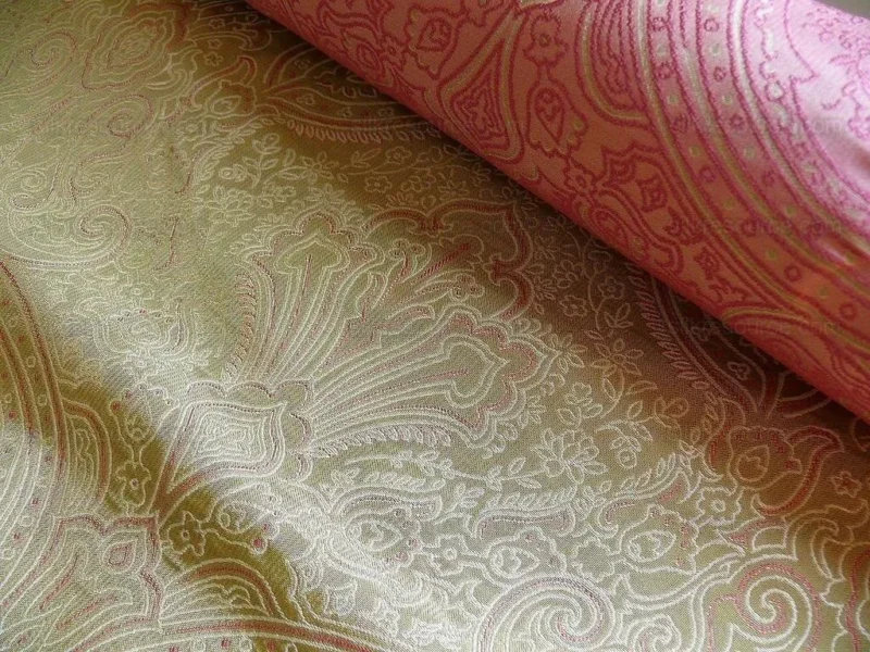 100% SILK FINE LINE DAMASK LAMPAS PAISLEY "SPRIG" PINK 100% SILK FINE LINE DAMASK LAMPAS PAISLEY "SPRIG" PINK