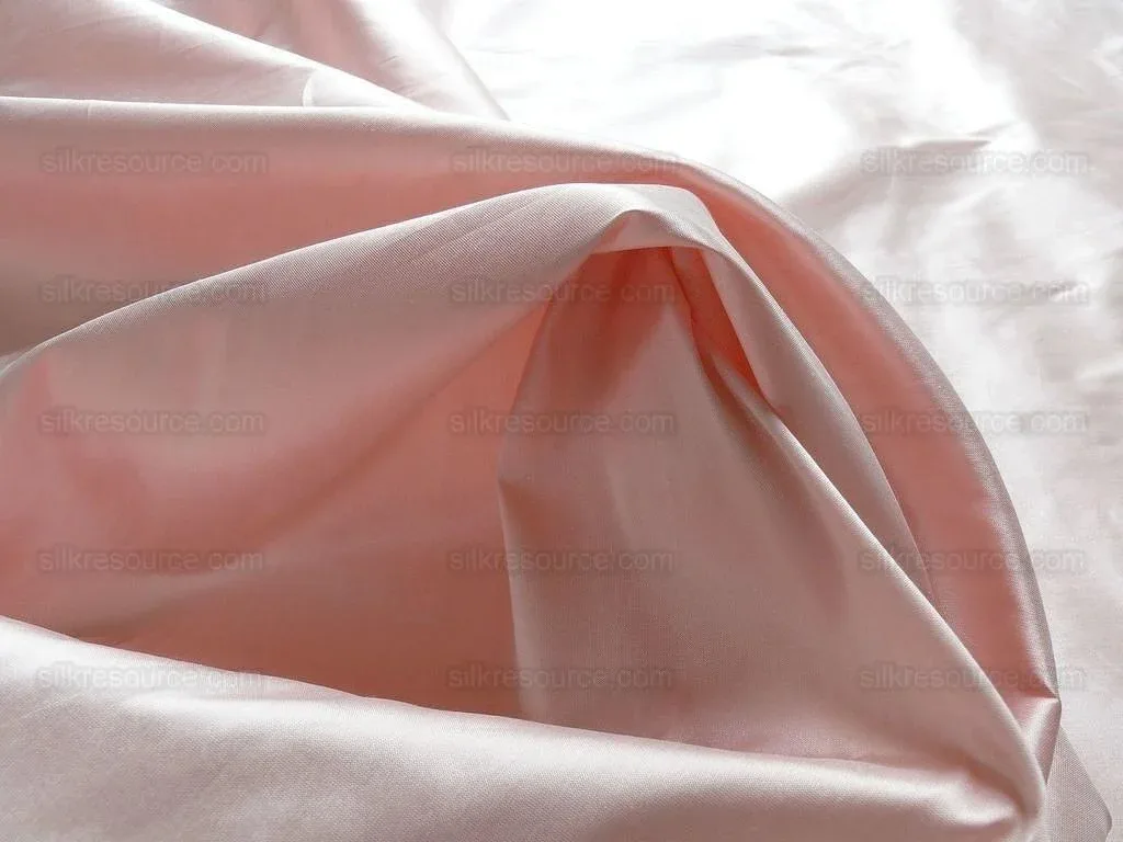 Colefax & Fowler SEASHELL PINK LIGHT SILK TAFFET EXQUISITE BTY M Colefax & Fowler SEASHELL PINK LIGHT SILK TAFFET EXQUISITE BTY M