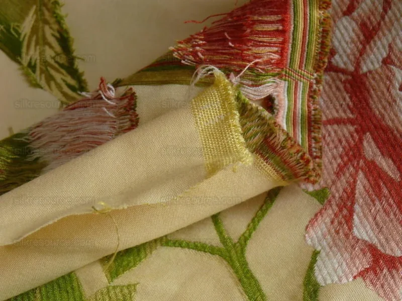 P1350598.jpg Peony~lee Jofa "peonia Weave" Pink Red On Butter Fil Coupe Bty M