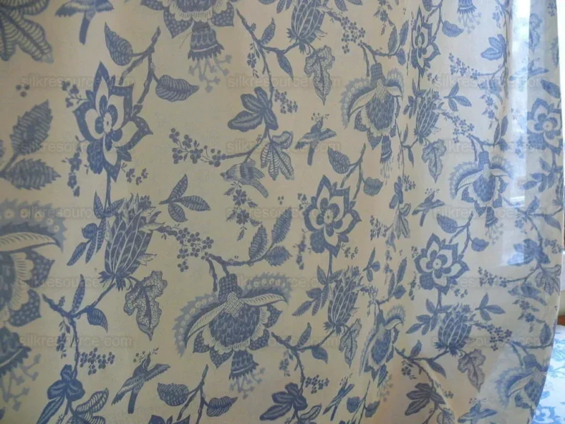 P1350658.jpg 2+1.8y Lee Jofa Olivet Sheer Jacobean Flower Birds Blue & White 100% Cotton Sheer