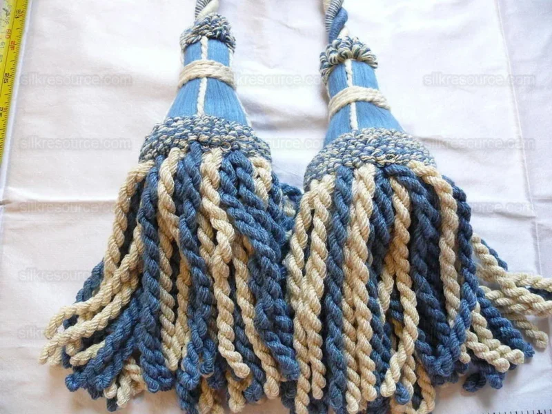 P1370247.jpg Lee Jofa Cantal Tieback Tassel Tieback-double Cornflower Blue