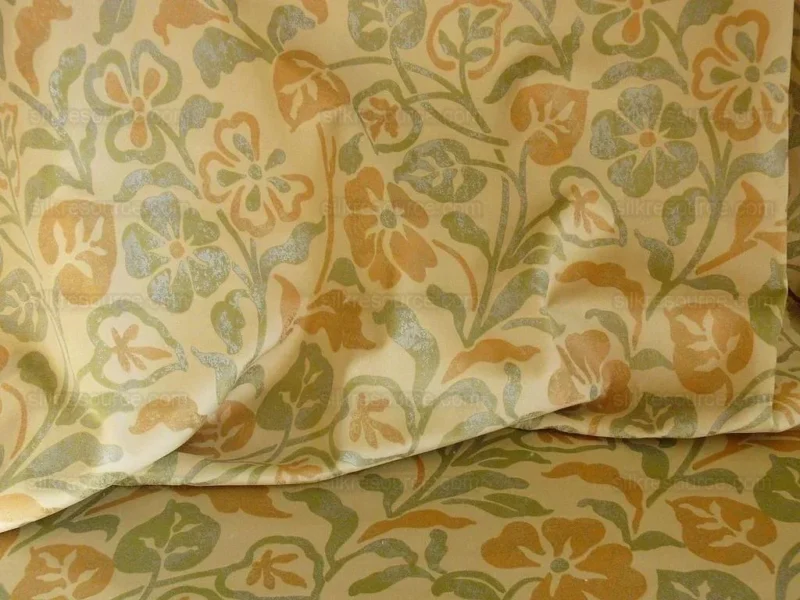 P1370363.jpg Kravet Rubino Printed Italian Velvet Spearmint Green Gold Bty MSRP USD 330/Y