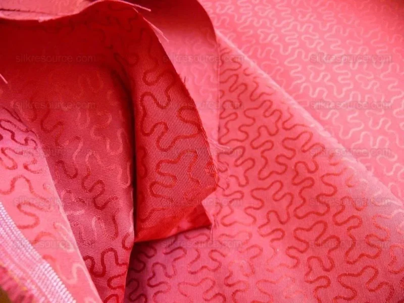 P1370417.jpg Lee Jofa Vermicelli Weave Garnet Red Doodle Silk Cotton Bty MSRP USD 224/Y