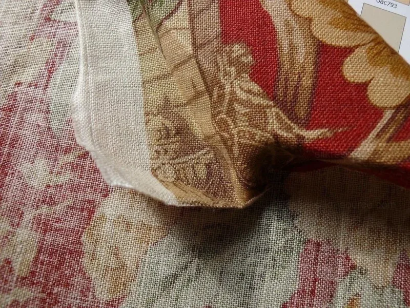 P1400388.jpg 6.6y Lee Jofa "nelson" Red Linen English Historical Figured Print