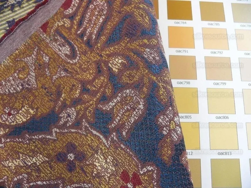 P1400564.jpg 0.86y Lee Jofa San Pietro "mineral" Blue Paisley Red Gold