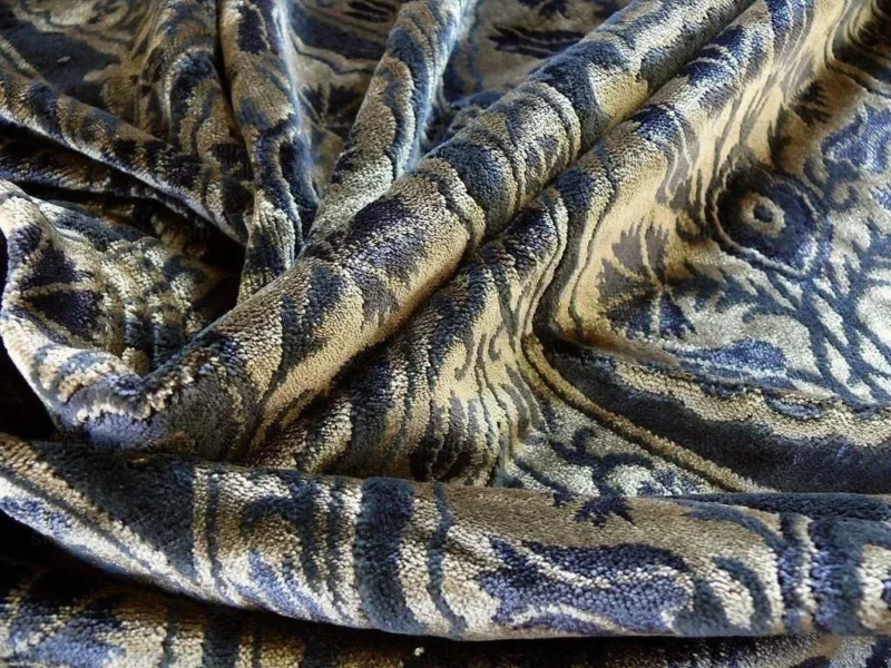 P1400628.jpg 2.75yd Kravet Black & Coffee Velvet Carnation Silky! MSRP USD 139/Y