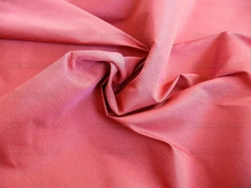 P1400919.jpg Magic...lee Jofa "adam's Rib Weave Pink Rose Raspberry Silk Fail