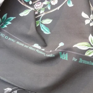 P1430902.jpg Brunchwig & Fils "silk Road" Chinoiserie Garden Bird & Trellis P