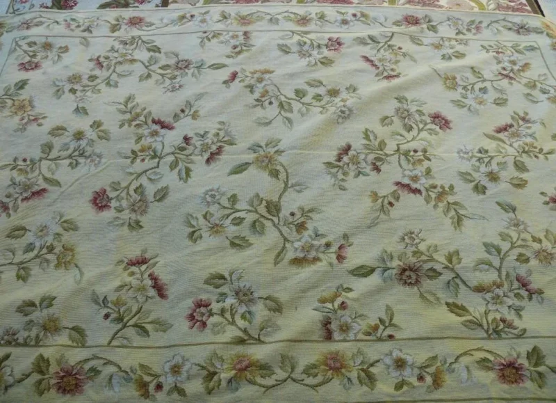 P1460060.jpg Stark Hand Made Needlepoint 6'x9' Flower Sprig Border On Lt Yellow
