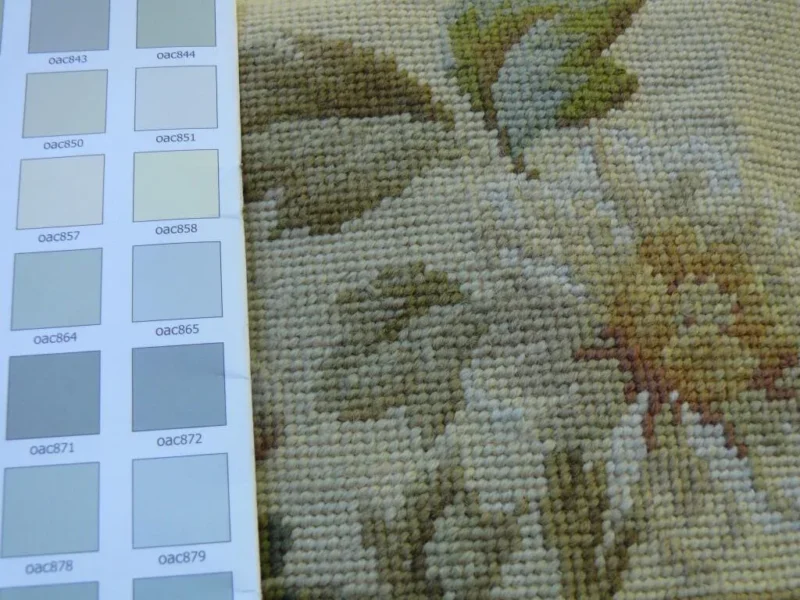 P1460064.jpg Stark Hand Made Needlepoint 6'x9' Flower Sprig Border On Lt Yellow