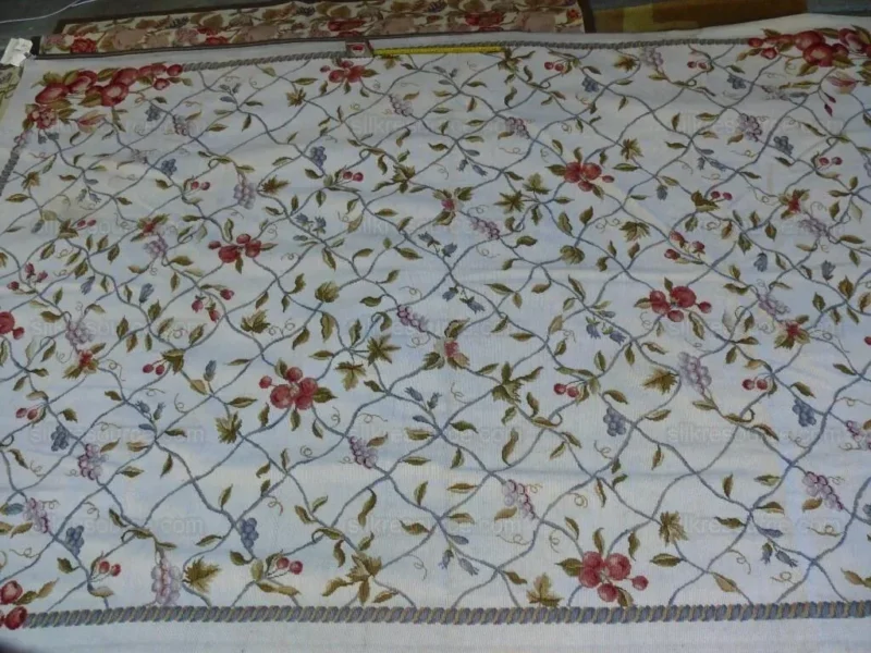 STARK CHANTILLY RUG Chinese 10 Mesh Needlept RUG 9x6 MSRP00 STARK CHANTILLY RUG Chinese 10 Mesh Needlept RUG 9x6 MSRP$3000
