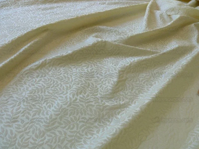 P1460390.jpg Scalamandre Blairsprig White Cream White Mini Foliage - 100% Silk