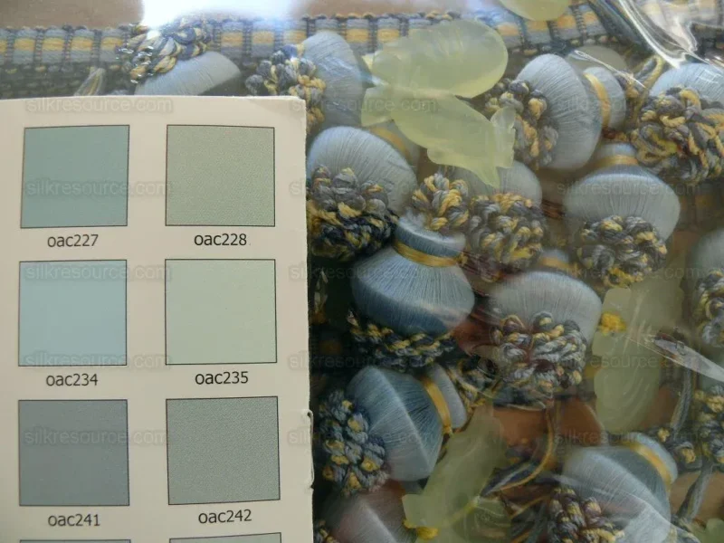 P1460731.jpg Bty Scalamandre Duchessa Jade Rooster Trim Bl/yw Silk MSRP USD 300+