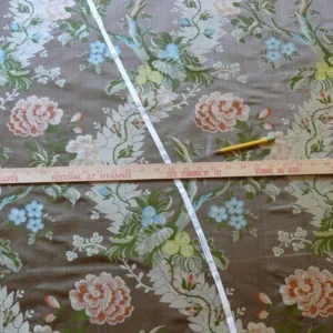 P1490470.jpg Scalamandre Mont Blanc Silk Lampas Red Gold Blue On Hazelnut Bro