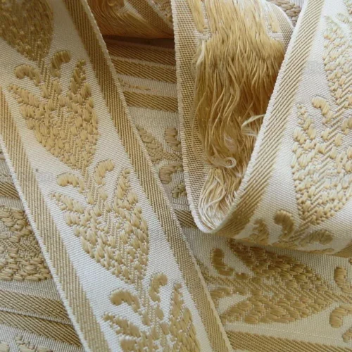 BY YARD SCALAMANDRE BRAID GREEK URN TRIM WHEAT GOLD & WHITE V417 BY YARD SCALAMANDRE BRAID GREEK URN TRIM WHEAT GOLD & WHITE V417