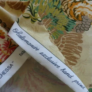 P1530469.jpg Scalamandre Duchessa Hand Printed Cotton Floral Print Coral and Plum on Putty