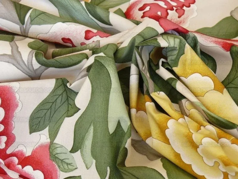 P1530881.jpg Brunschwig & Fils Lorenzo Rubelli "lahore" Huge Tree Peony