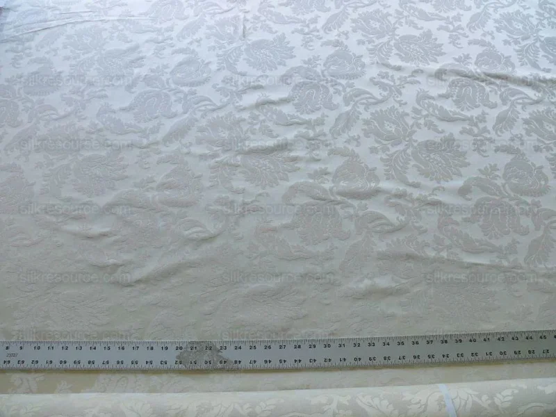 P1560662.jpg Clarence House Florent Italian Cotton Damask Pomegranate Ivory White MSRP USD 220/Y