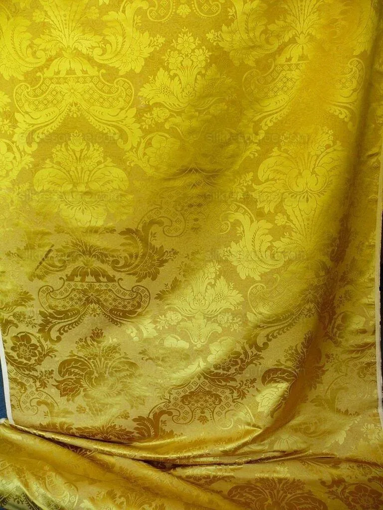 P1560993.jpg 1.2Y Scalamandre Silk & Linen Renaissance Damask Lotus Rose Gilded Gold Glamour! Minor Defect