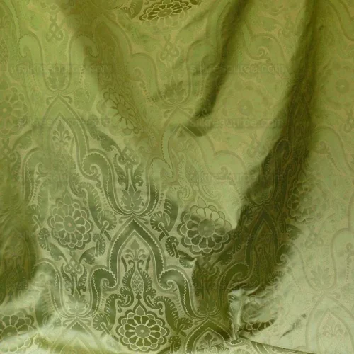 VERVAIN 100% SILK Medallion LAMPAS SPRING GREEN GARDEN MSRP2 VERVAIN 100% SILK Medallion LAMPAS SPRING GREEN GARDEN MSRP$232