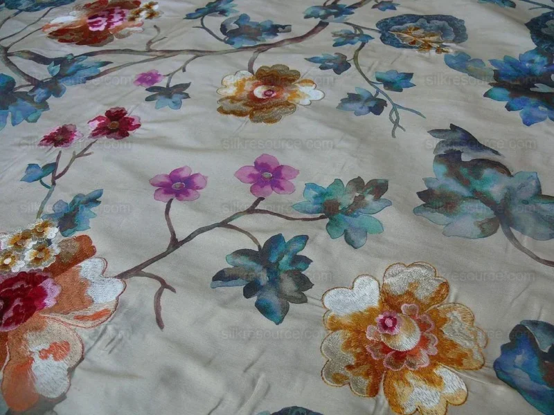 P1590946.jpg Scalamandre Villa Balbianello Silk Print & Embroidery Muted Bron