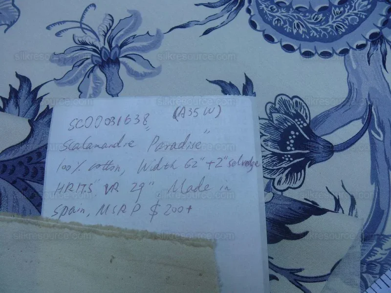 P1600179.jpg Scalamandre Gaston Y Daniela Paradise Horizon Blue Ispahan White Large Jacobean Persian Tulip Print  From Spain