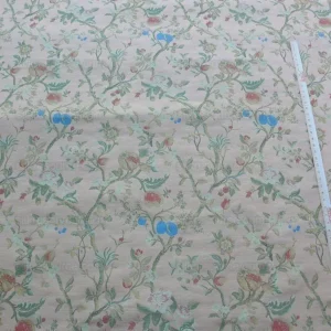 P1600260.jpg 2.75y Scalamandre Giardino Paradisio 2 Peach Multi Old World Weavers MSRP4/yard