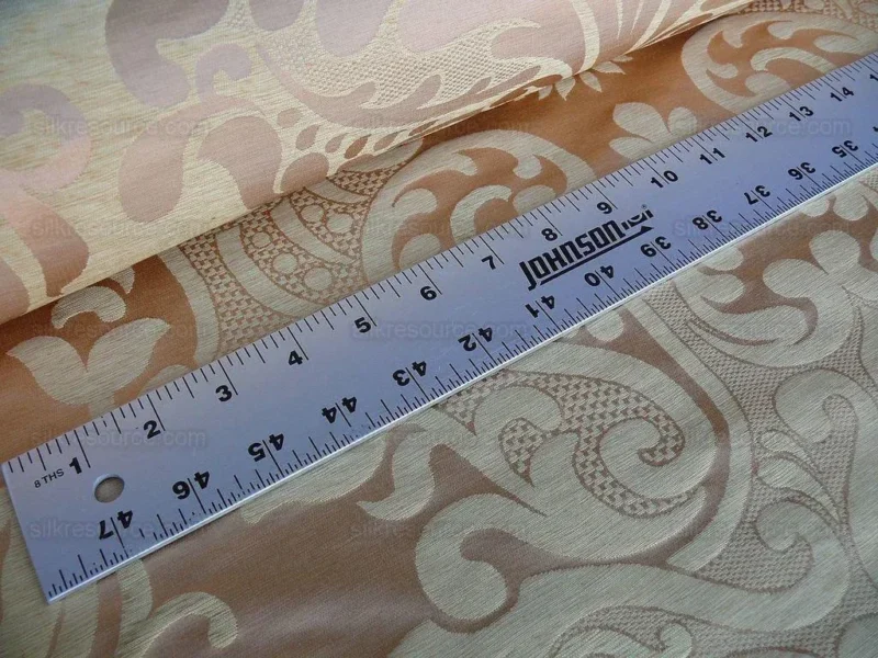 0.6Y Old World Weavers Scalamandre Bellona Soft Peach Gold Thick Renaissance Silk Damask MSRP USD406/y
