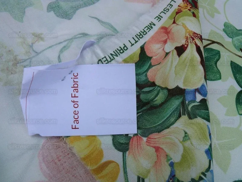 P1600859.jpg By Yd Old World Weavers Folie Flamande Gw- Pink On White Flowers 33-screen!  MSRP USD 236/Y